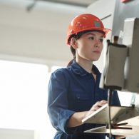 serious-young-asian-operator-in-hardhat-using-computer-of-industrial-machine-while-choosing-setups-in-workshop-1-4-1024×683 serious-young-asian-operator-in-hardhat-using-computer-of-industrial-machine-while-choosing-setups-in-workshop-1-4-1024x683